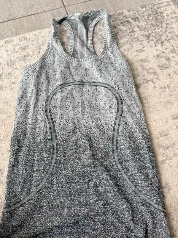 Lululemon Racerback singlet