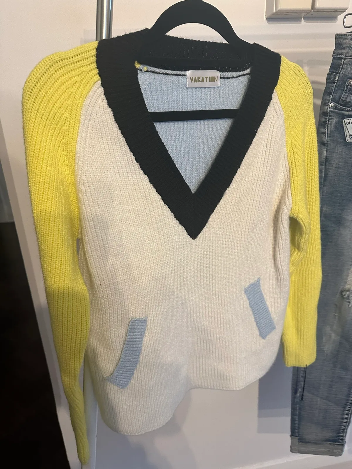 Knit top size small and jeans size 30 — photo 2