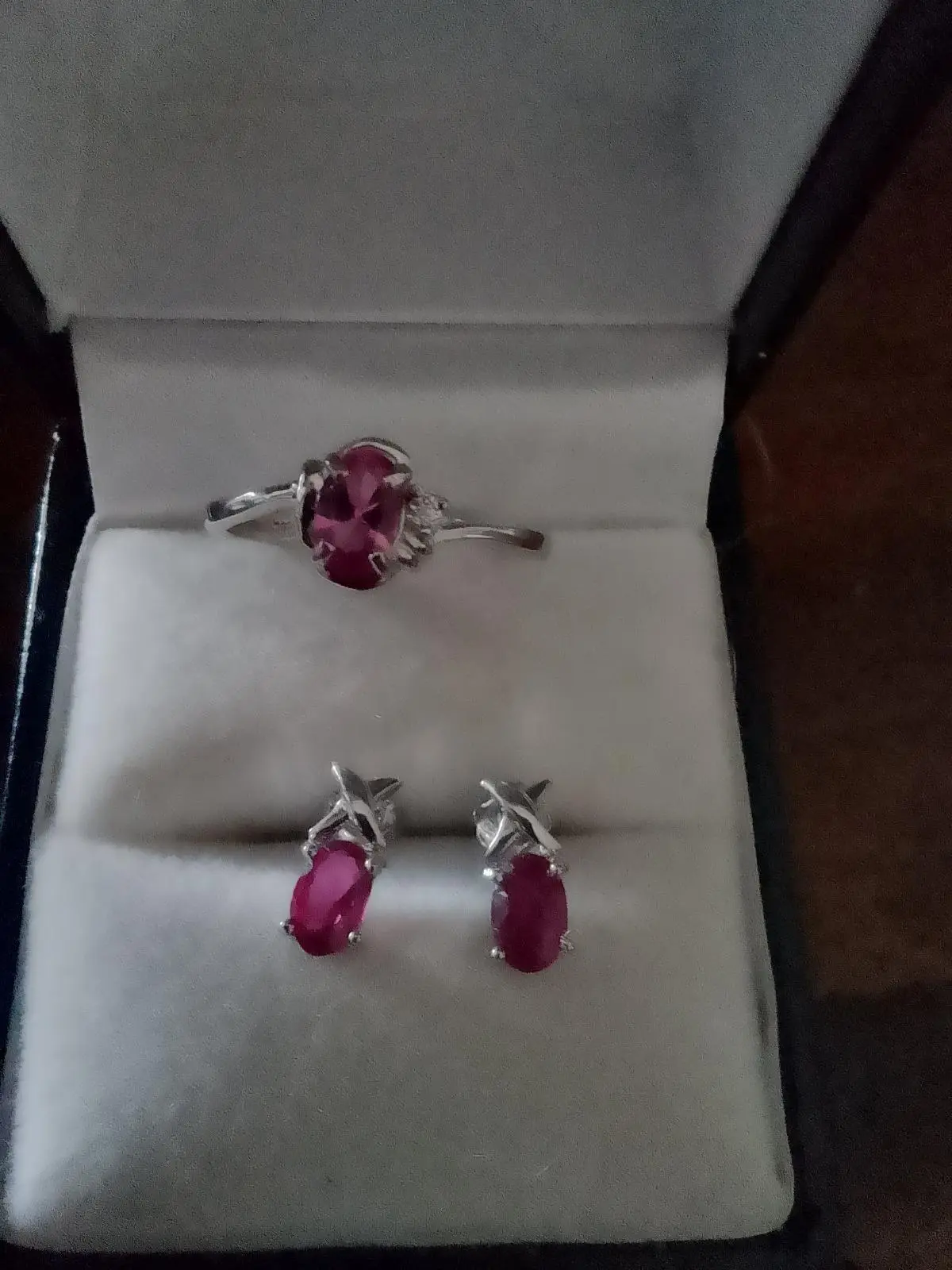Sterling Silver ruby ring and matching earrings – photo 3