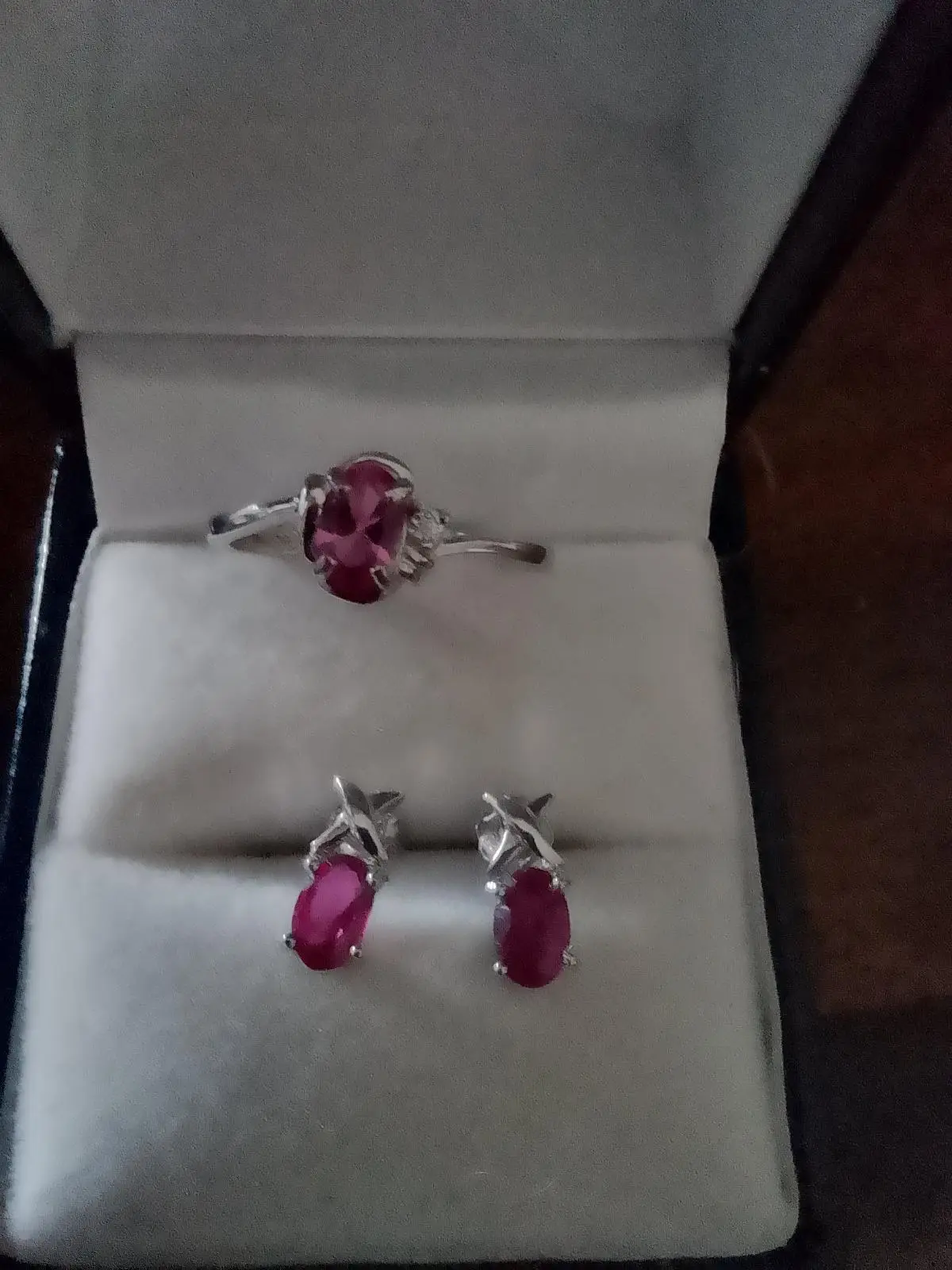 Sterling Silver ruby ring and matching earrings – photo 2
