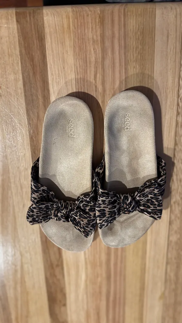 Seed slides, bow detail , size 40