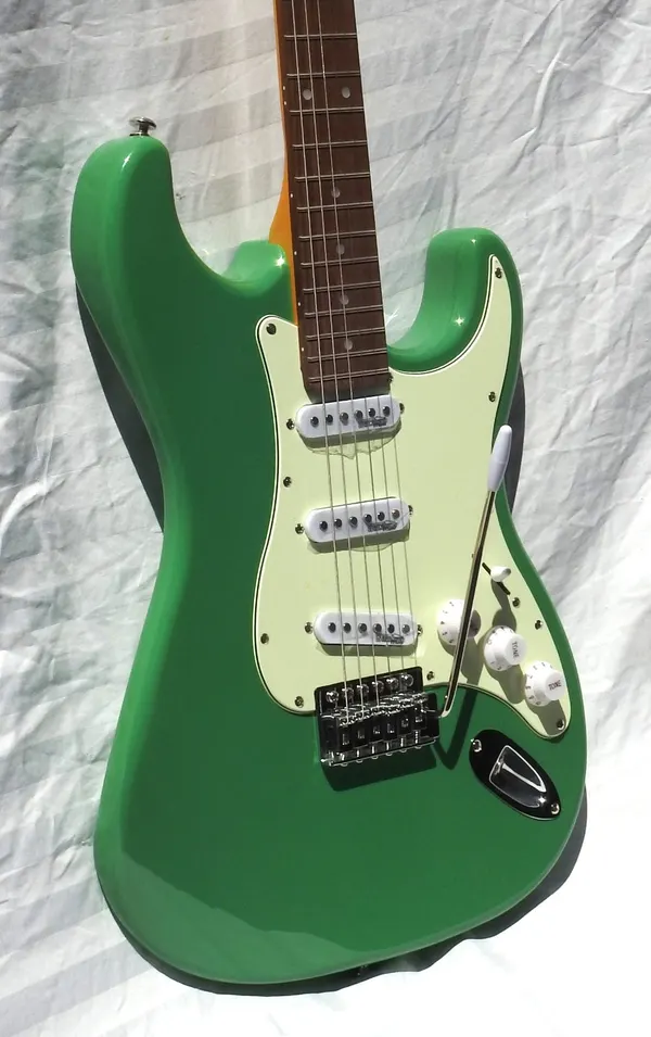 J&D Luthiers Traditional ST-Style Electric Guitar (Surf Green)