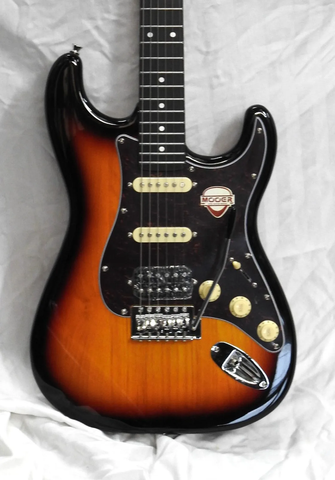 NEW! Mooer MSC-10-TSB ST- Electric Guitar (SUNBURST) – photo 2