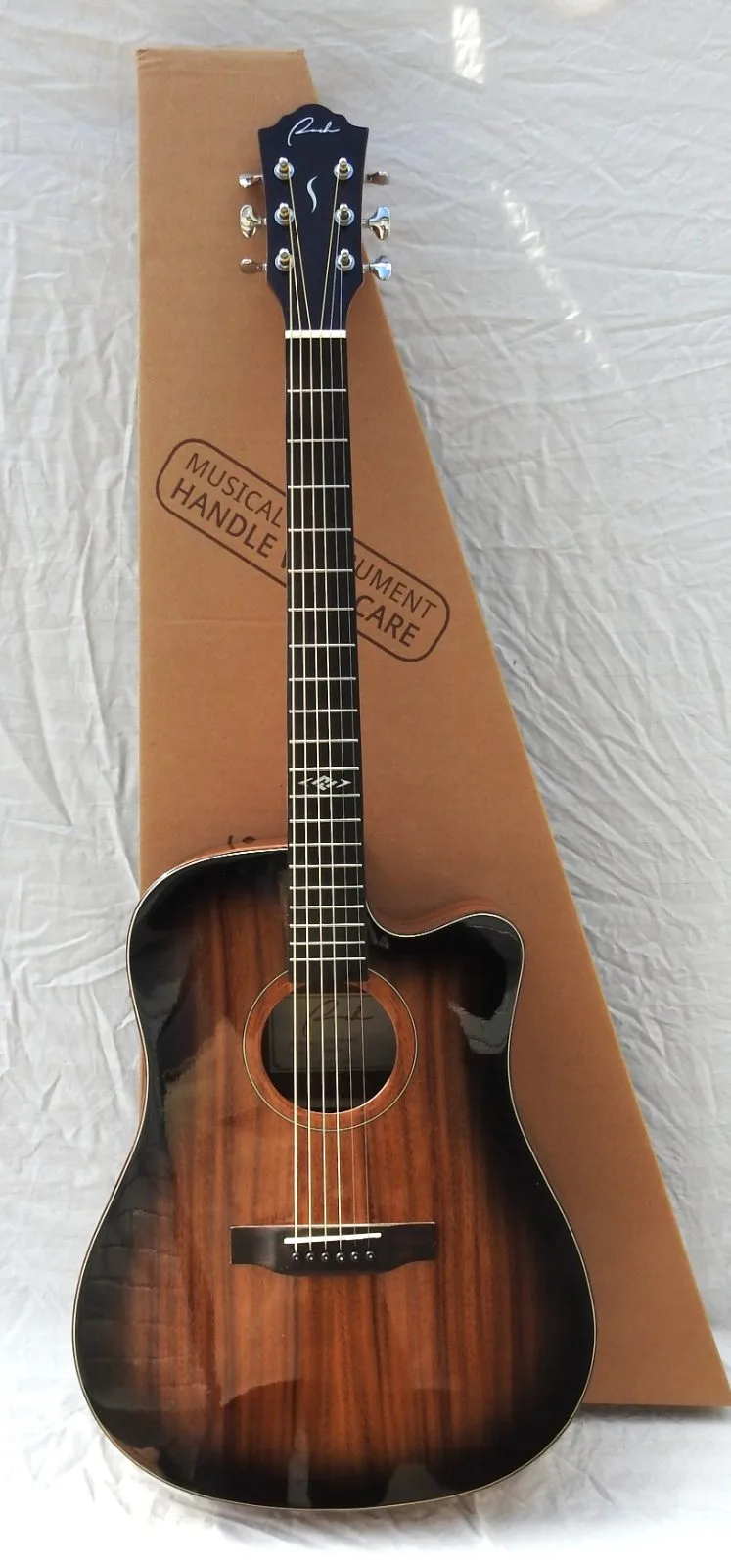 Ranch Full Size Acc/Elec Guitar Gloss Blackburst figured Mahogany – photo 7
