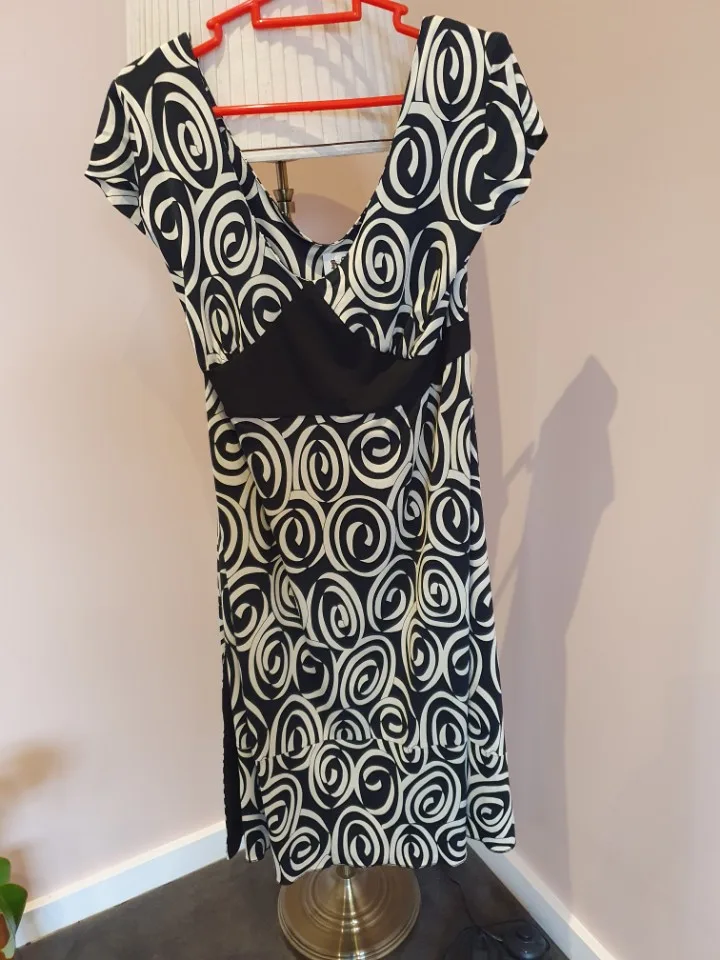 Collection of ladies clothing — photo 6