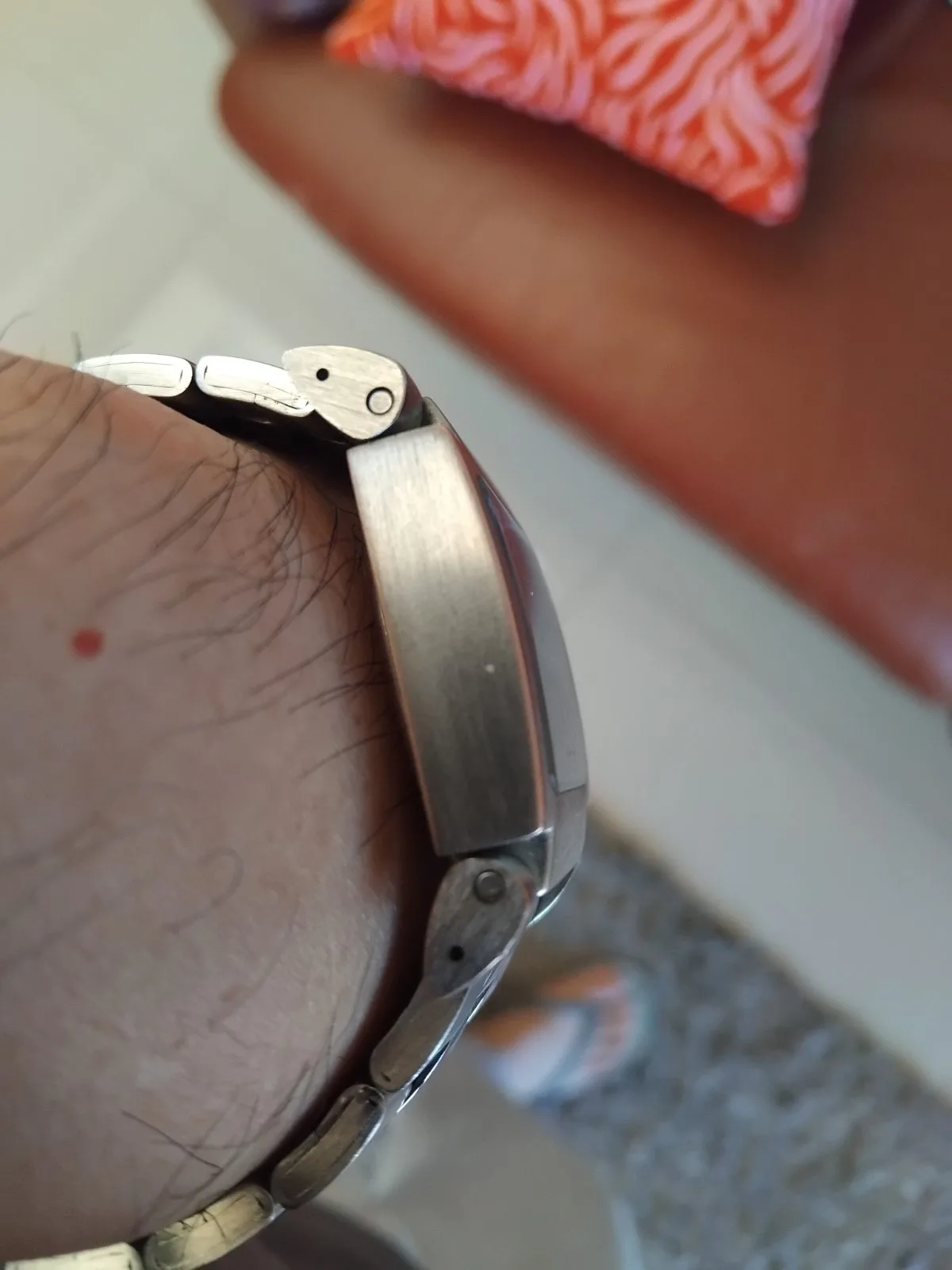 Men watch — photo 3
