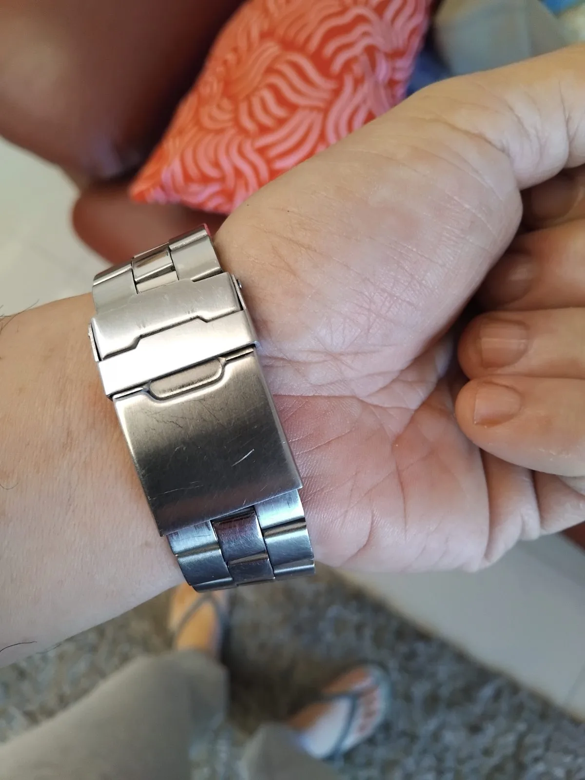 Men watch — photo 2