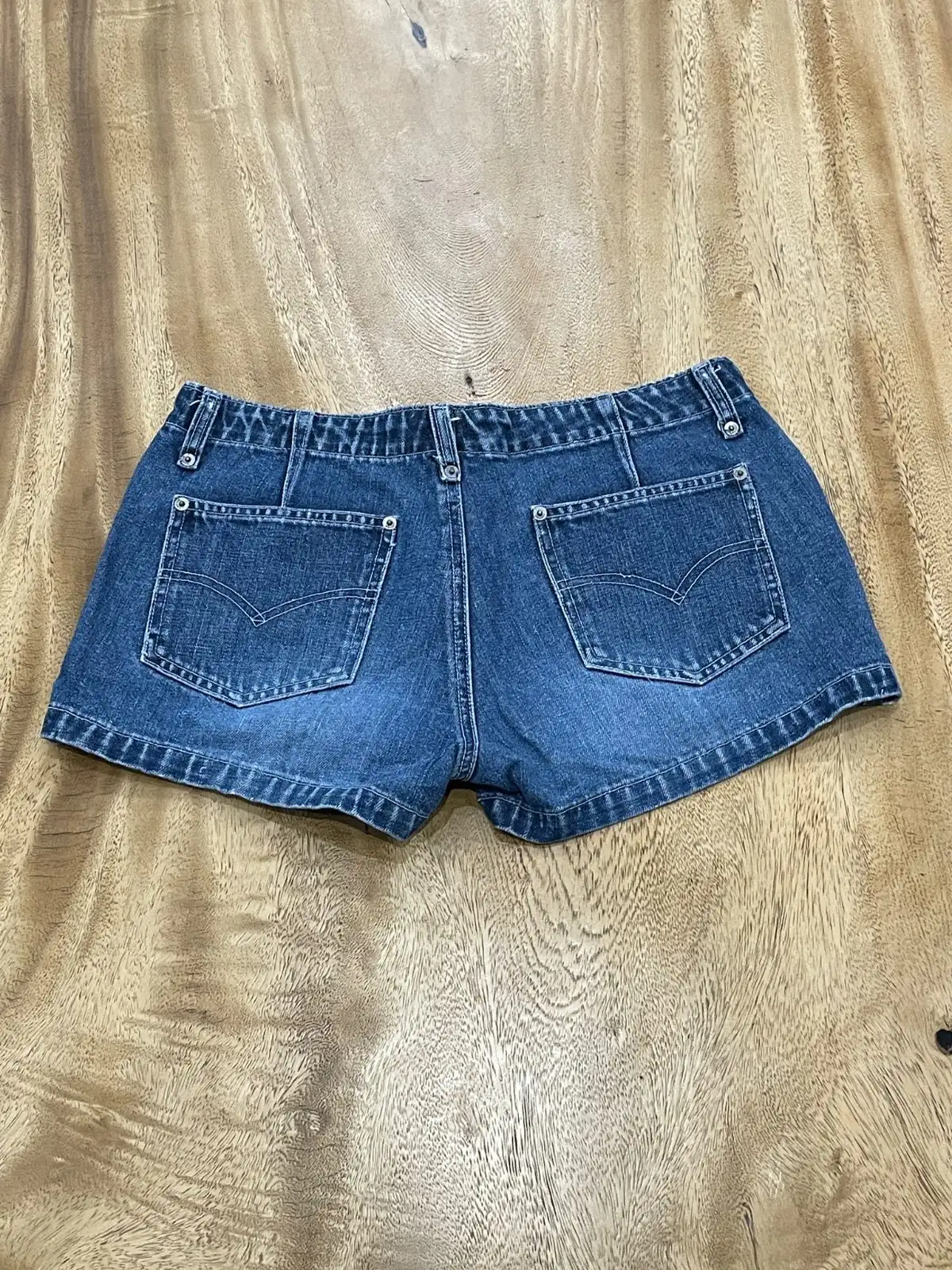 Levi Strauss & Co. Denim Shorts Women's Blue Mid-Rise Size M – photo 2