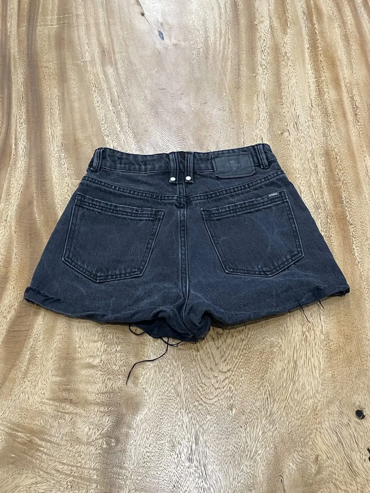 THRILLS Erica High Rise Black Denim Shorts Size 8 – photo 2