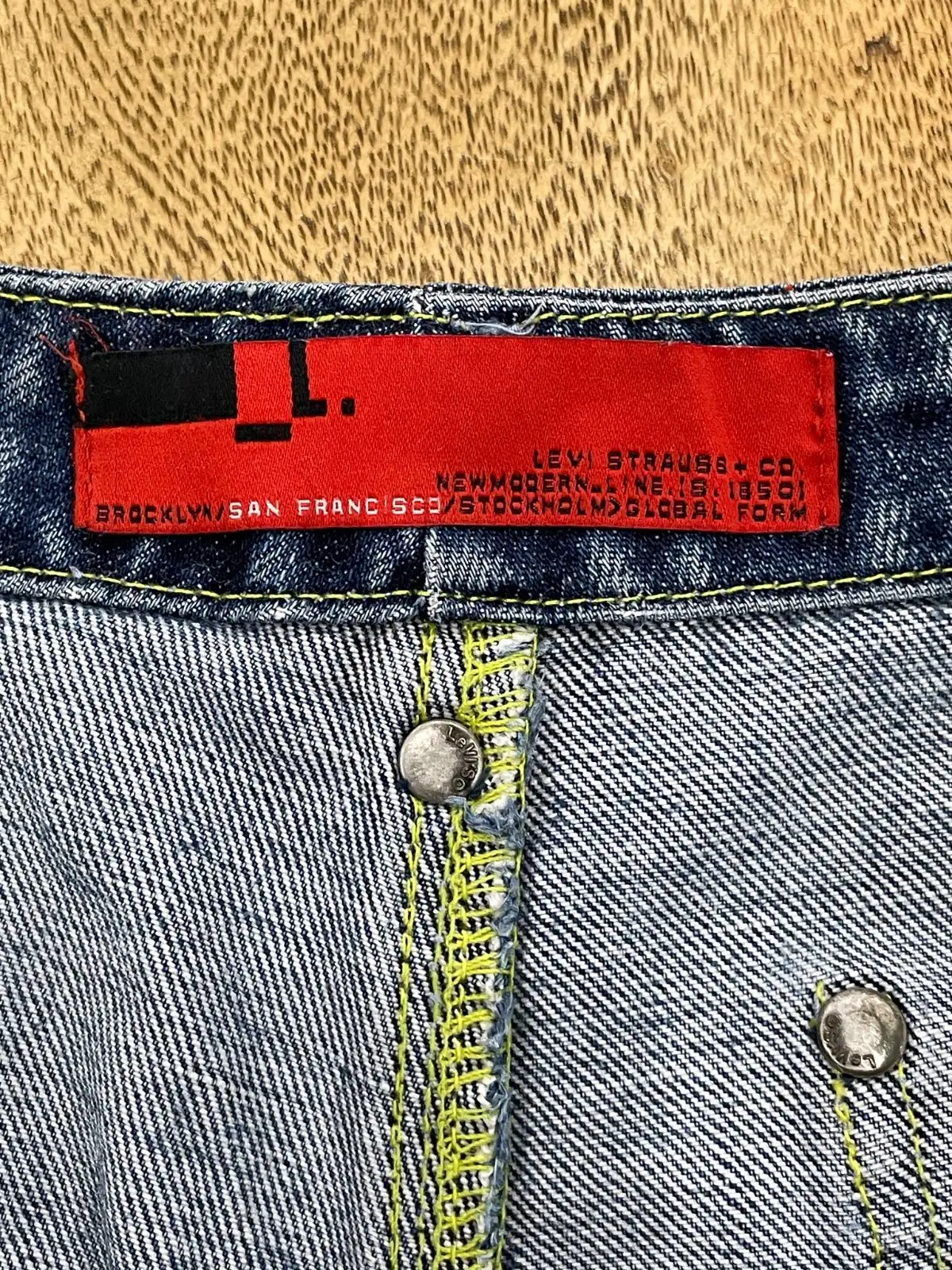 Levi Strauss & Co. Denim Shorts Women's Blue Mid-Rise Size M – photo 4