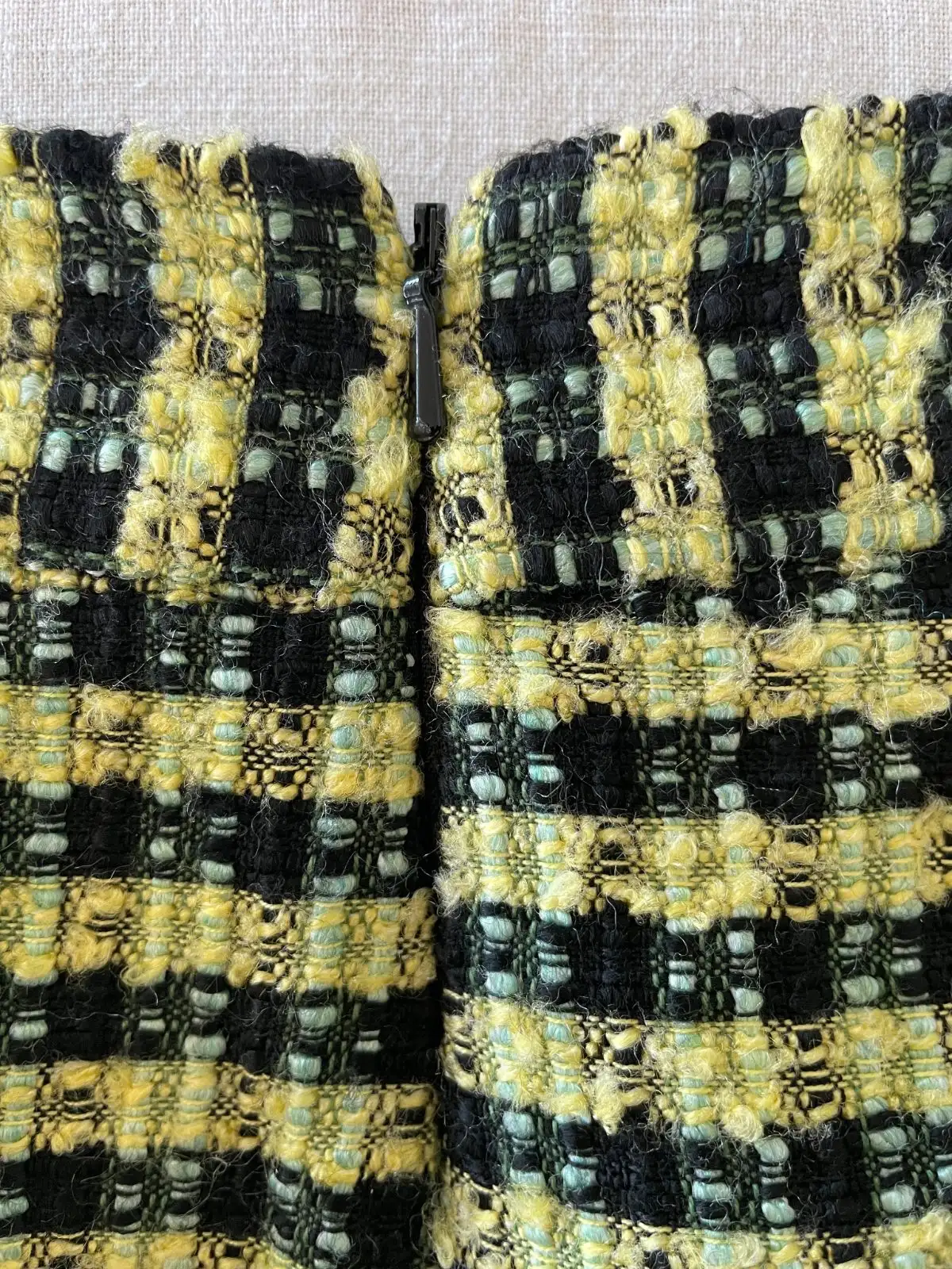 ASOS Black & Neon Yellow Tweed Mini Skirt Size 22 – photo 6