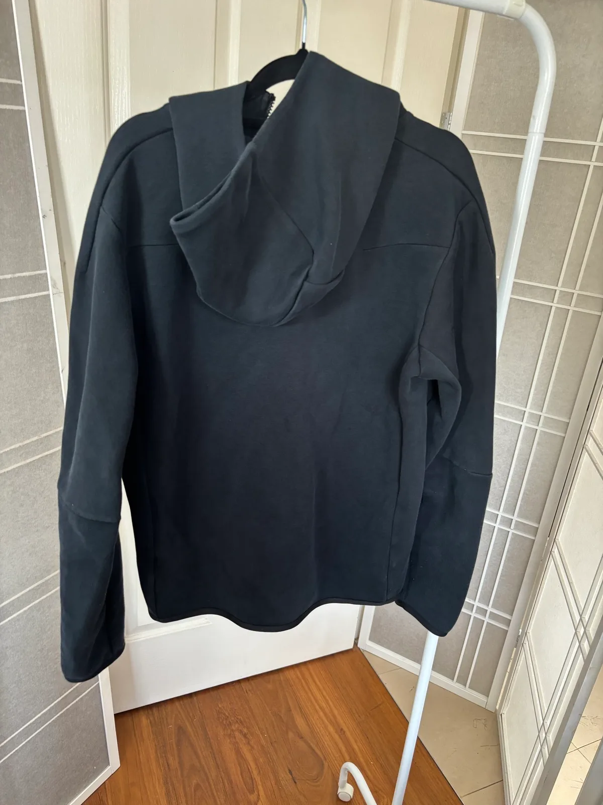 Nike Men’s Tech Fleece jacket in black & grey, size S – photo 2