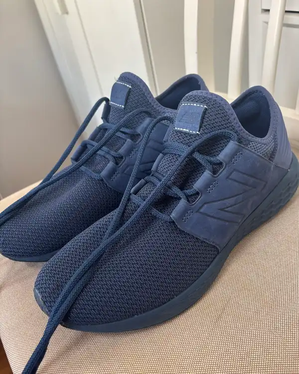 New Balance Fresh Foam Cruz V2 Sneakers, Navy Blue – Men’s US 11 / EU 45