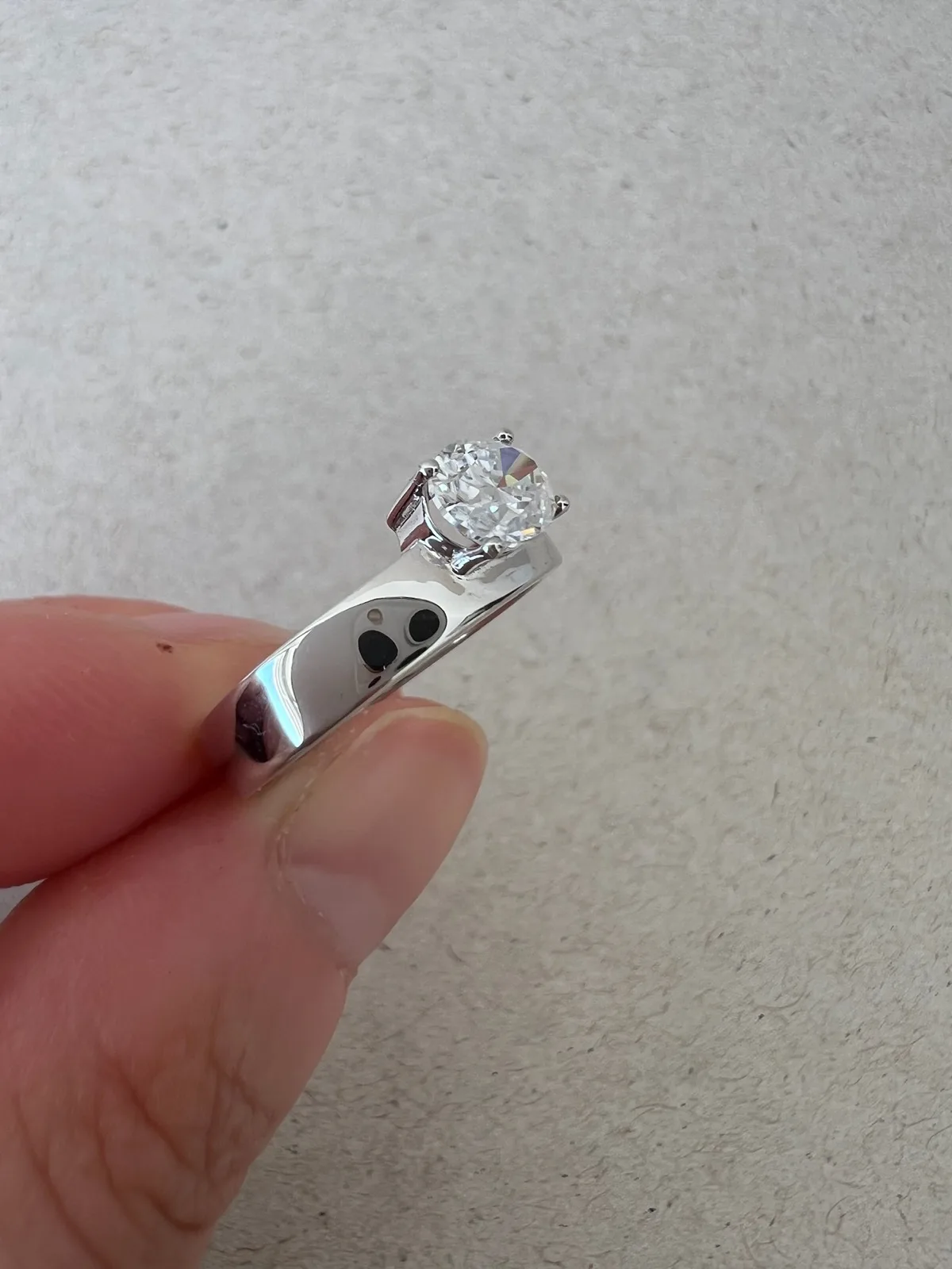 1CT Oval Moissanite Solitaire Ring Sterling Silver Mirror Finish Modern Band Siz – photo 5