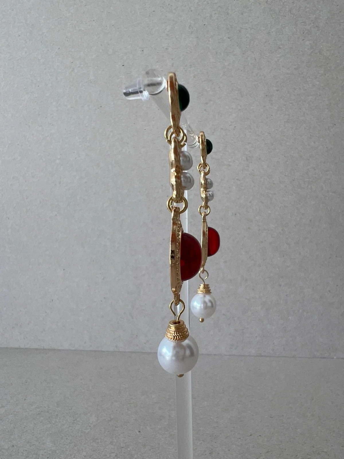 Vintage Inspired Red Green Jewel Tone Faux Pearl Gold Tone Long Drop Statement E – photo 7