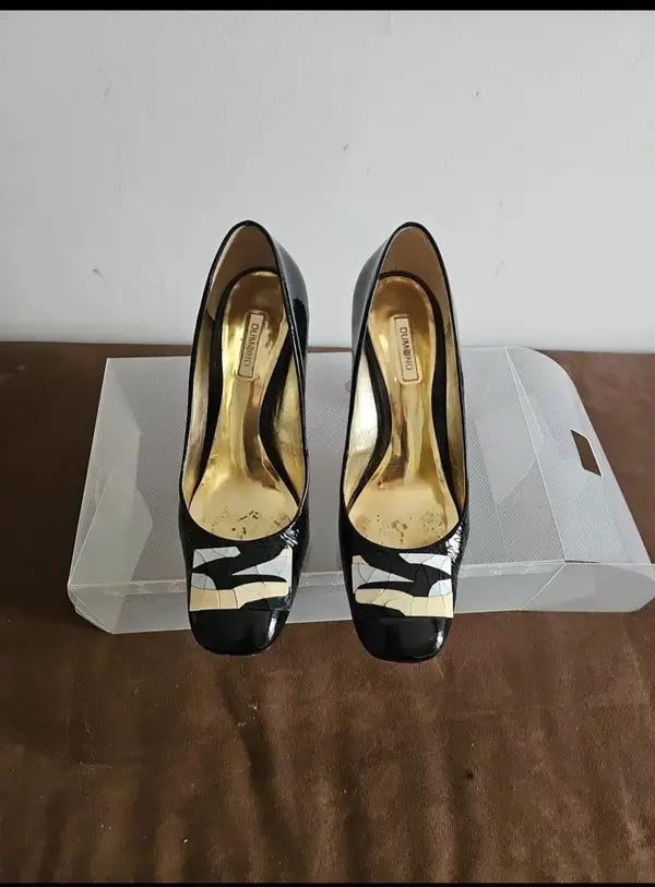 Dumond Ladies Designer Shoes Block Heel Size 37 Detailed Front Block Heel