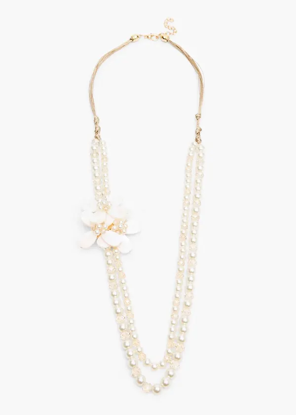 Taking Shape Bnwt Flower Pearl Necklace in Pearl