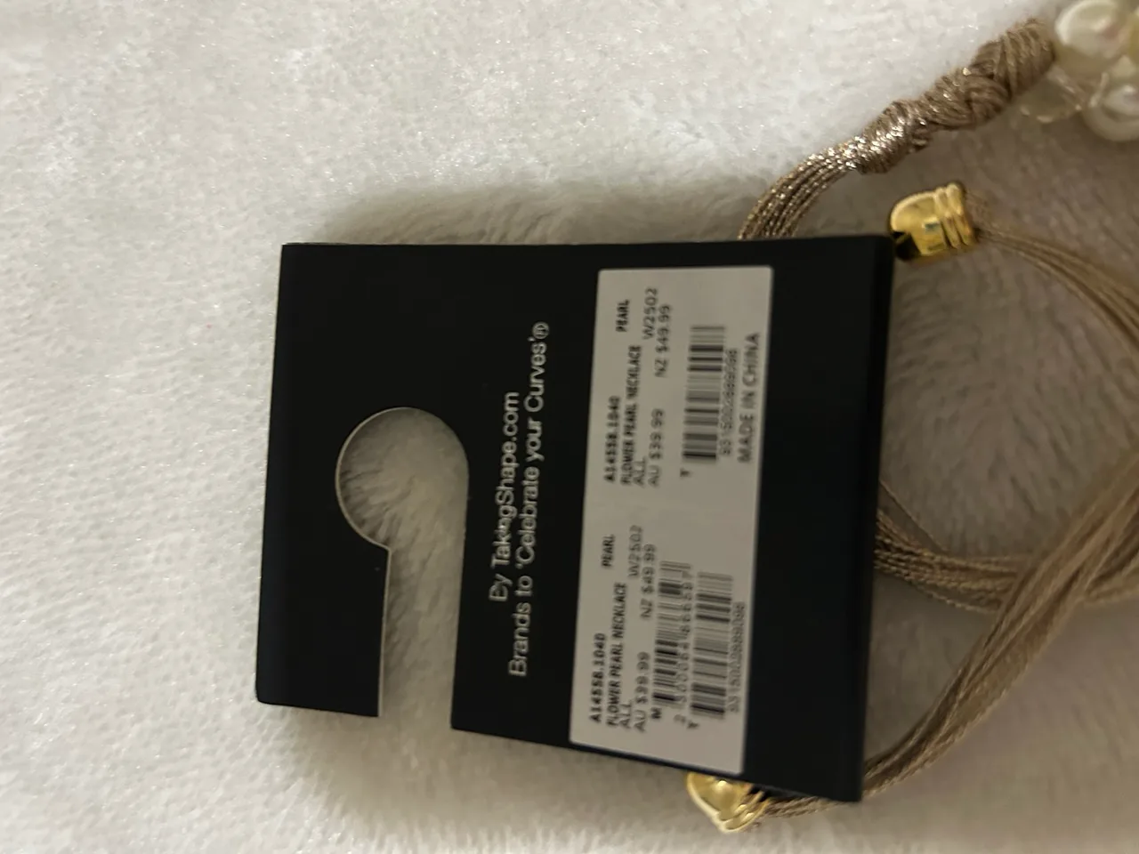 Taking Shape Bnwt Flower Pearl Necklace in Pearl – photo 3