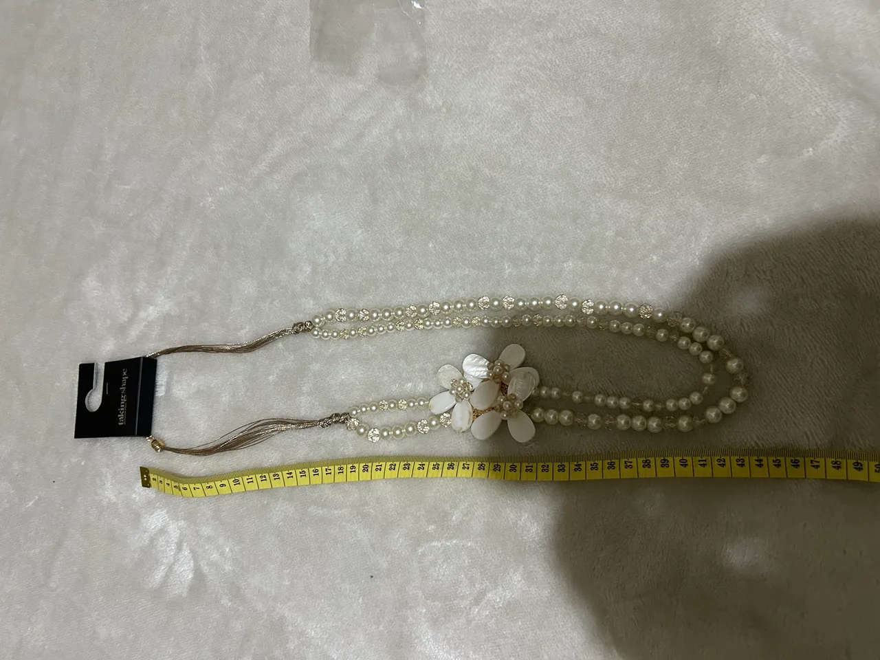 Taking Shape Bnwt Flower Pearl Necklace in Pearl – photo 4