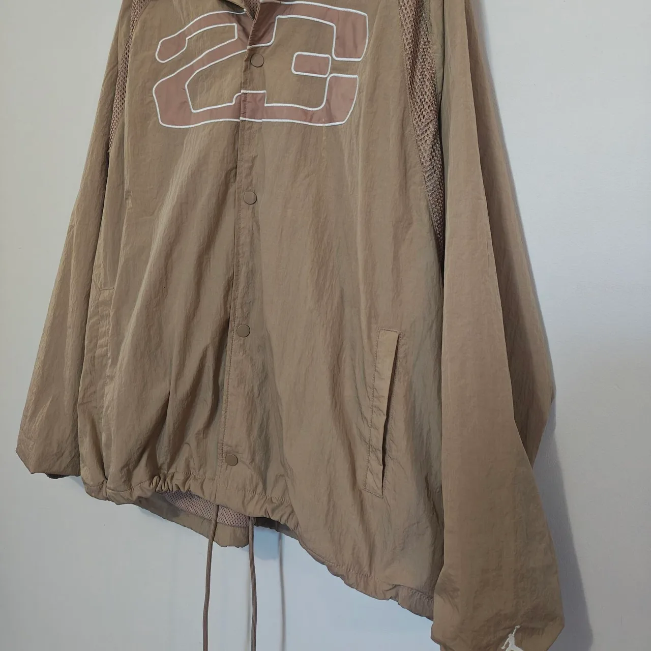 Jordan Men’s Brown Snap Front Polyester Windbreaker Jacket Pockets Logo XL — photo 3