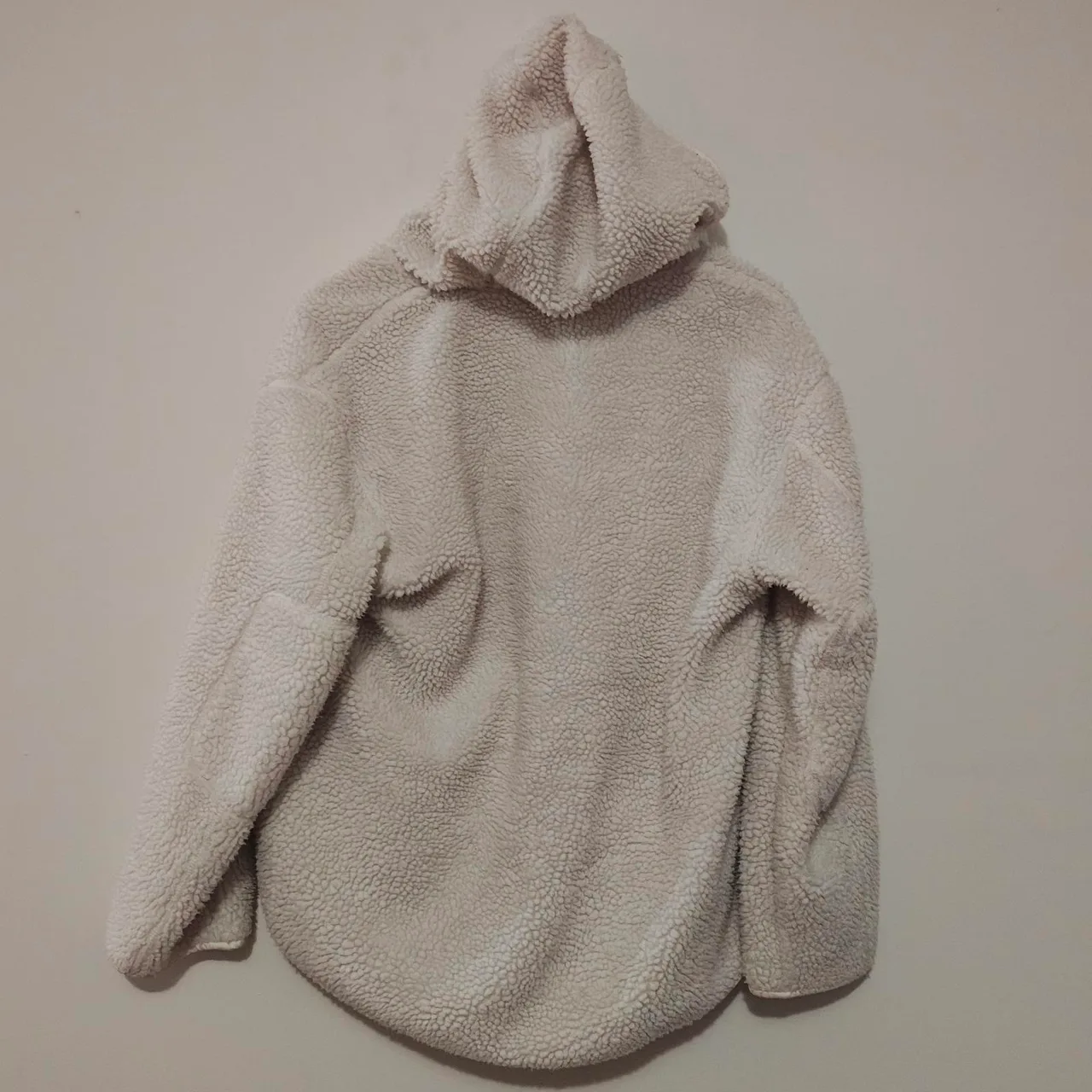 H&M Women’s Hooded Sherpa Fleece Jacket S/M Beige Full Zip Pockets — photo 3
