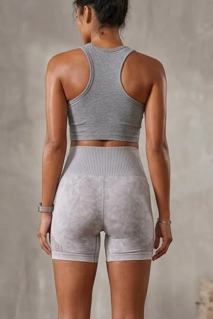 Cotton On Body Lifestyle Seamless Yoga Short - Quail Wash (Size M/L — photo 2