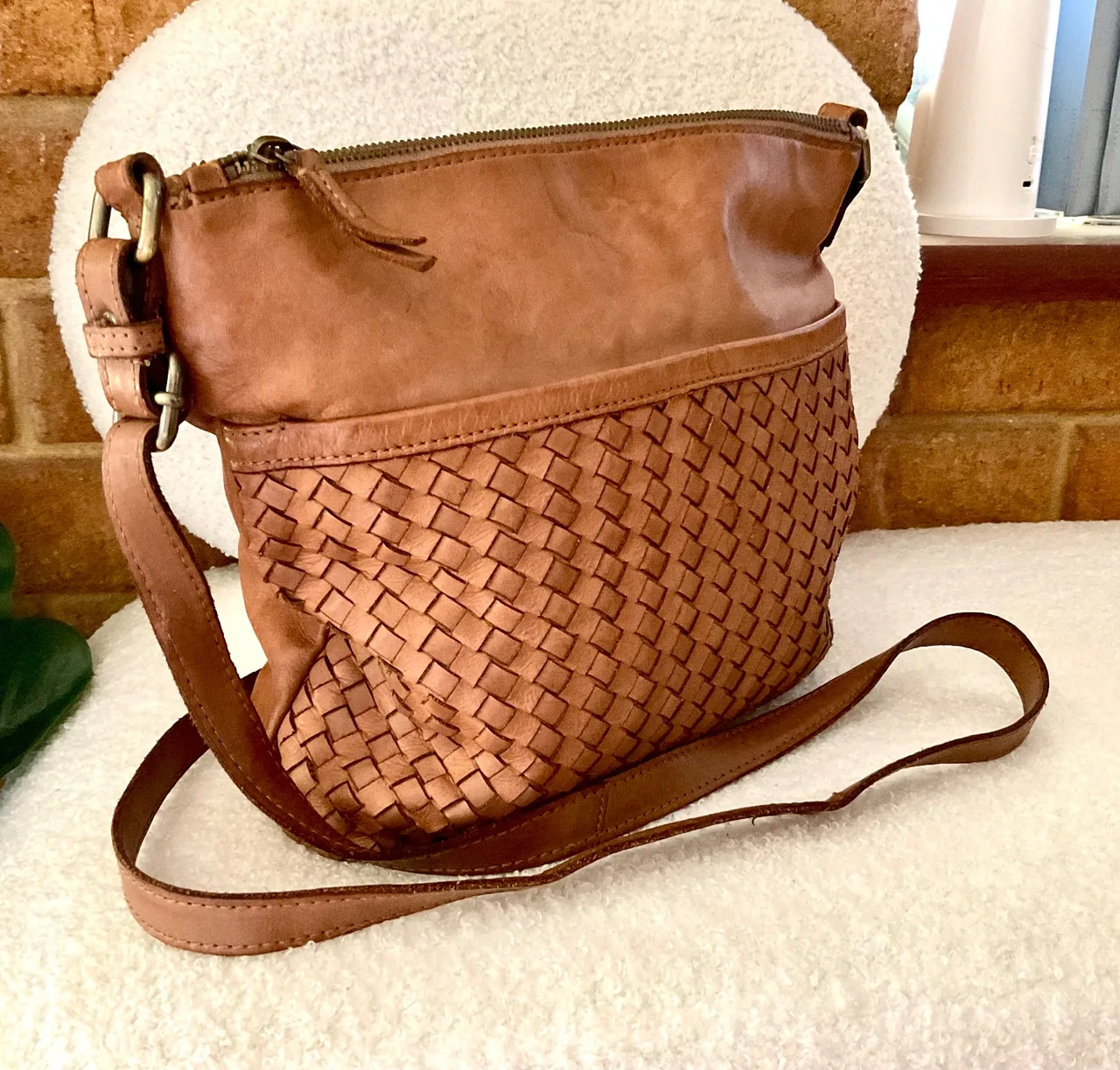 Colorado Tan Brown Genuine Leather Crossbody Bag – Woven Detail (rrp $199) — photo 3