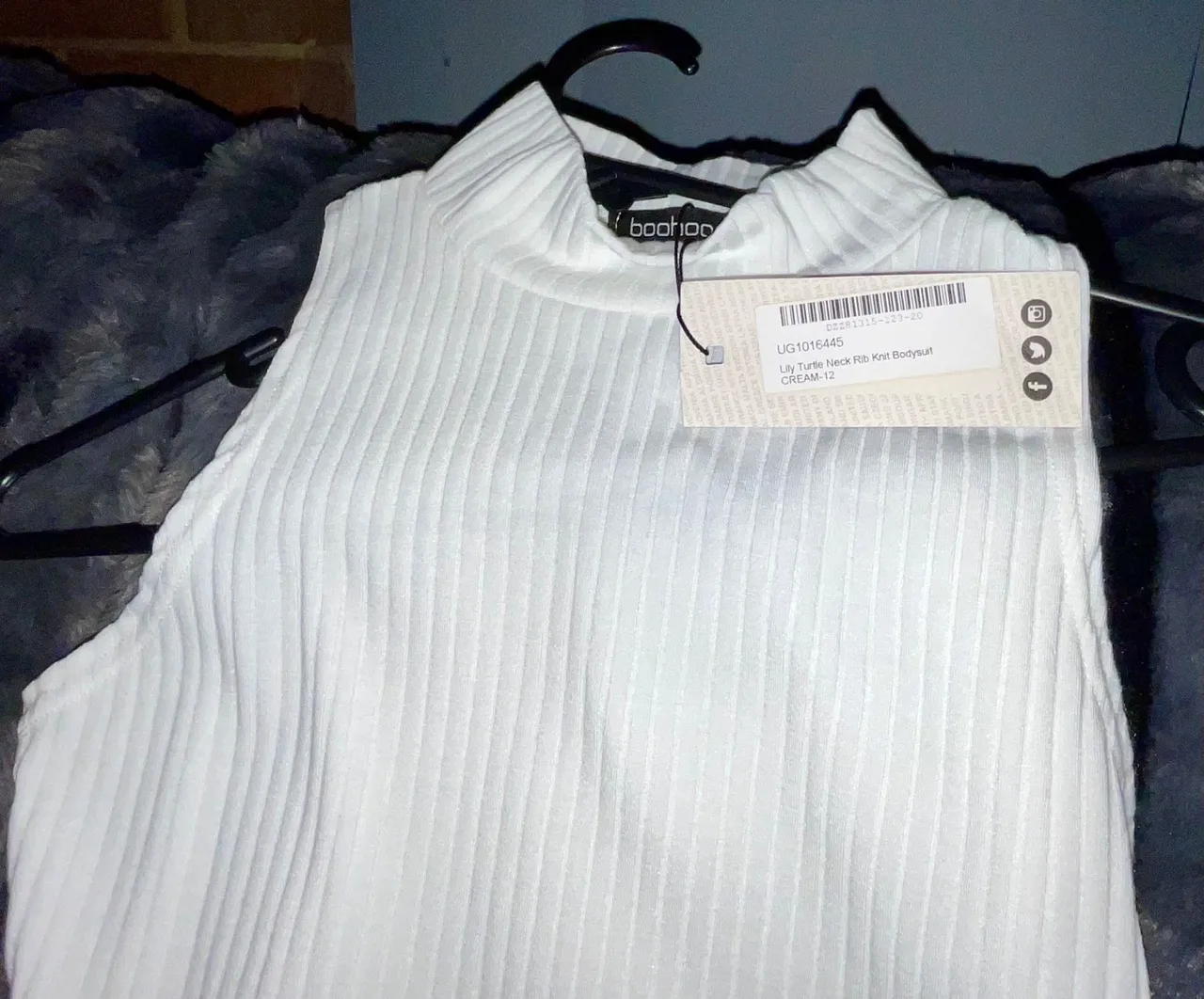 2 Pieces Boohoo Rib-Knit Mock-Neck Bodysuits (Size 12) - Cream & Khaki Green — photo 9