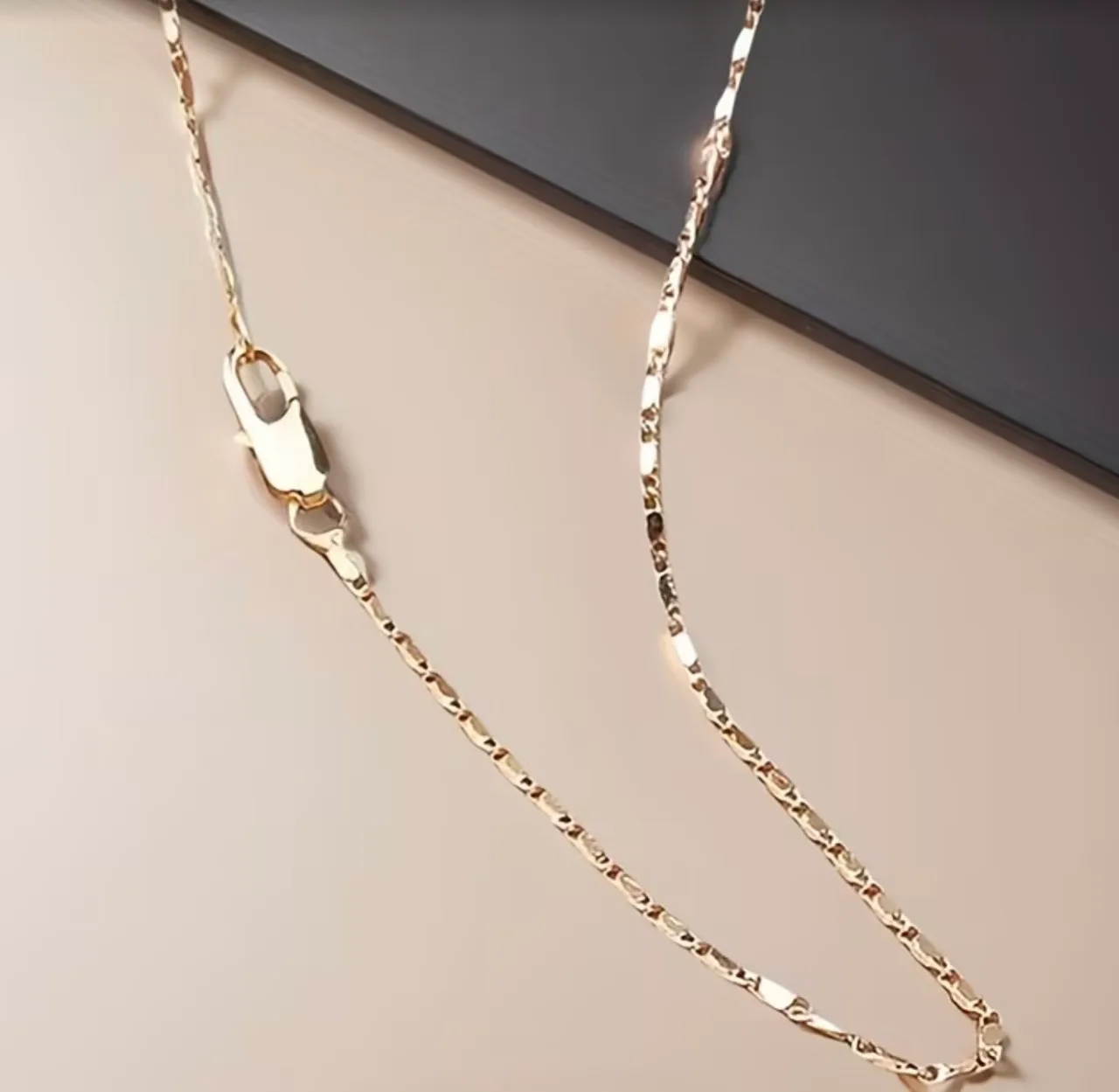 14K Gold Plated Flat Mariner Chain Necklace (45cm / 2mm) with Teal Velvet Case — photo 4