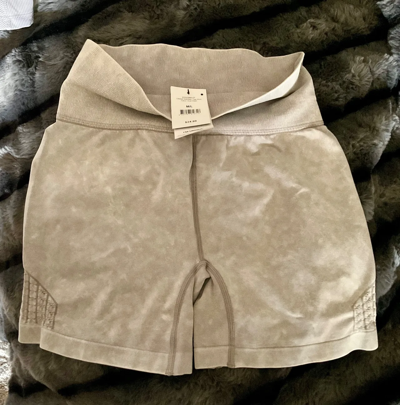 Cotton On Body Lifestyle Seamless Yoga Short - Quail Wash (Size M/L — photo 5