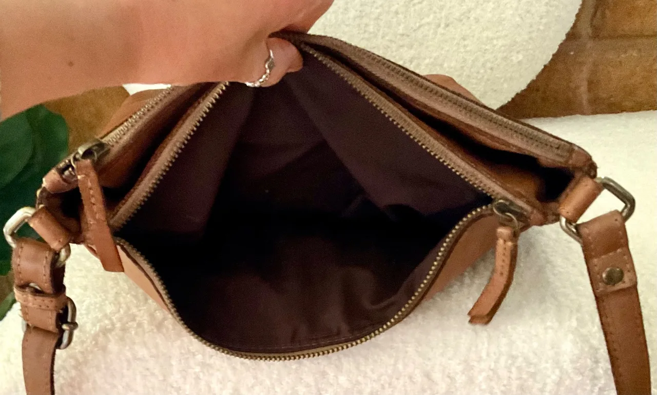 Colorado Tan Brown Genuine Leather Crossbody Bag – Woven Detail (rrp $199) — photo 5