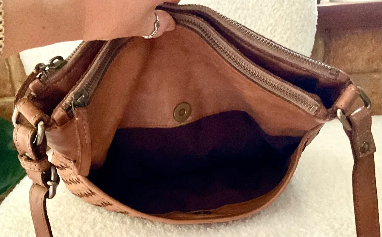 Colorado Tan Brown Genuine Leather Crossbody Bag – Woven Detail (rrp $199) — photo 4