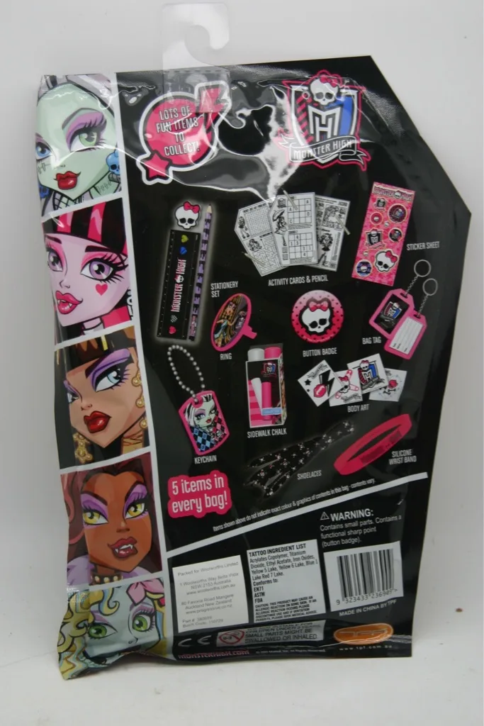 Monster High Gift Bag 5 Surprise Items Kids Party Bag – photo 2