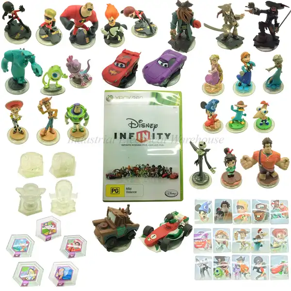 Xbox 360 Disney Infinity 1.0 Game & 33 Figurines Bundle Set