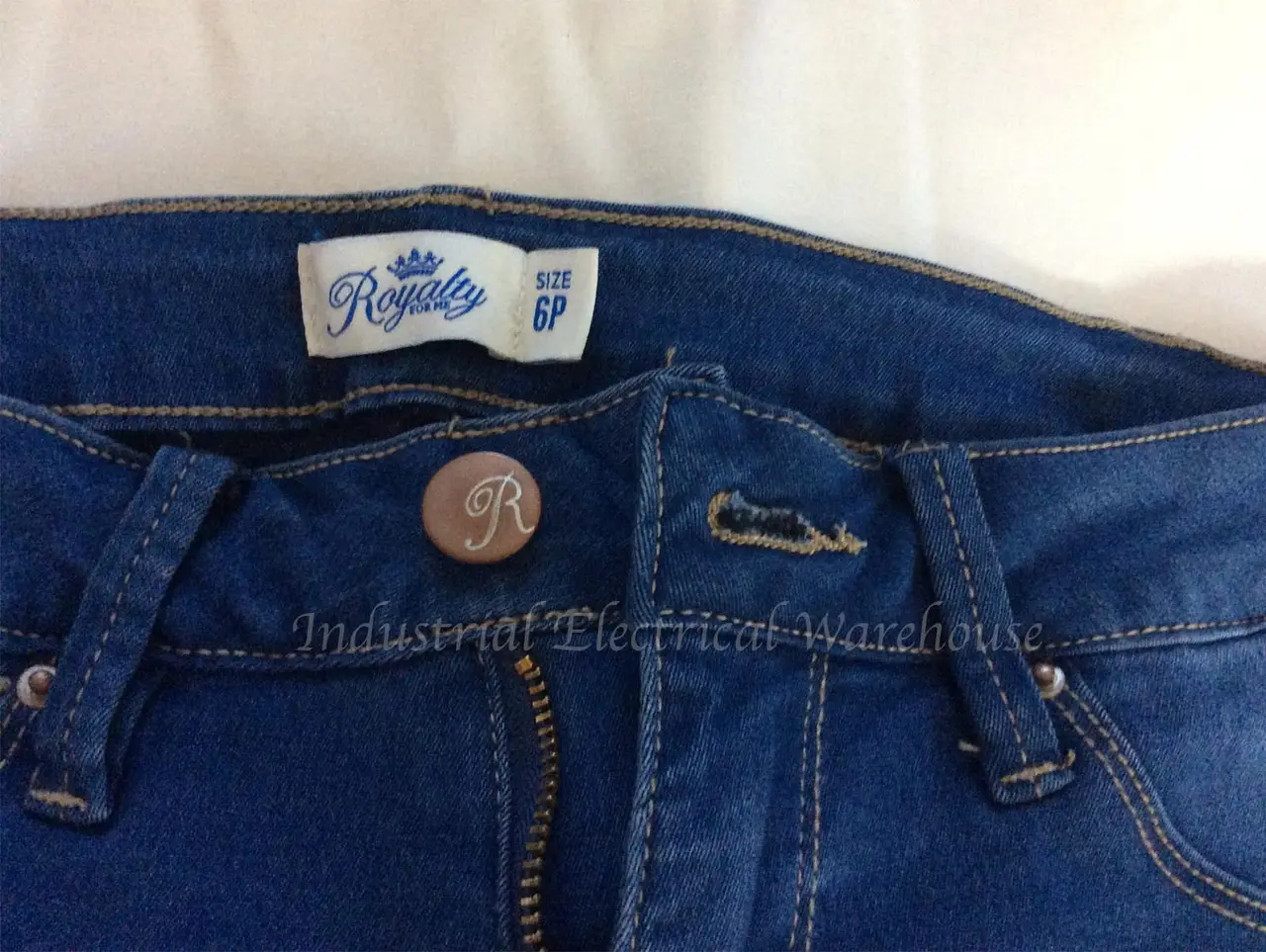 Royalty For Me Cuffed Denim Jeans Front Zip US Size 6P – photo 4