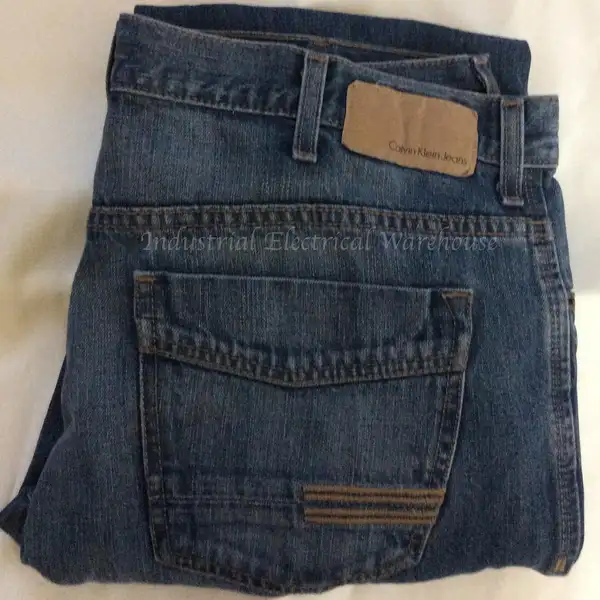 Calvin Klein Jeans Mens Straight Cut Denim Jeans Medium Wash Blue W36 x L32