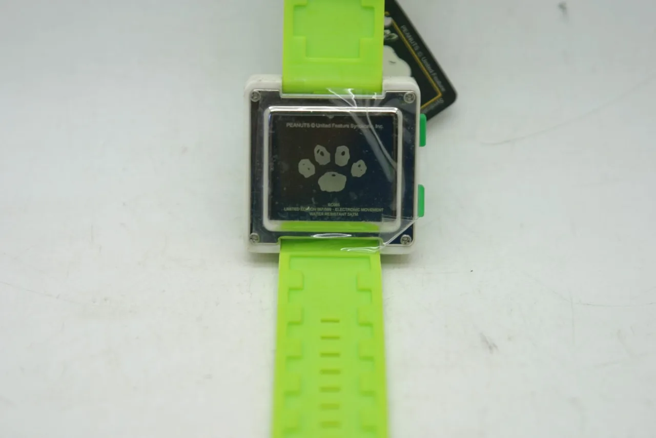 Snoopy Limited Edition Digital LCD Watch Green White 999 Made SC065_B New – photo 4