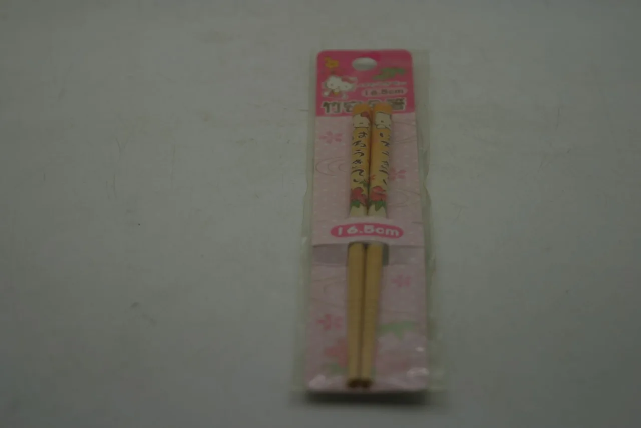Sanrio Hello Kitty Yellow Flowers Timber Chopsticks 16.5cm Long – photo 5