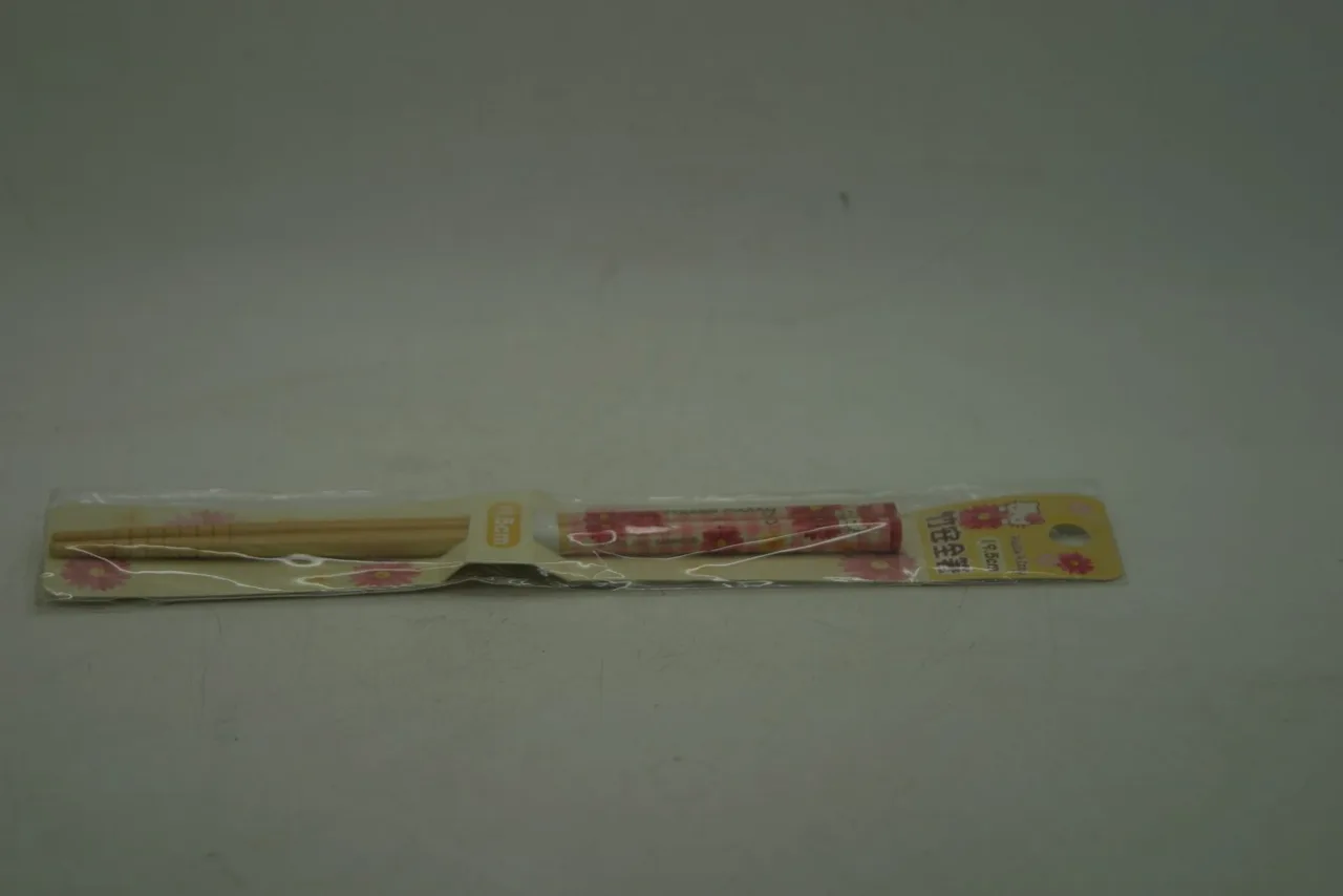 Hello Kitty Purple Flowers Timber Chopsticks 19.5cm Long – photo 3