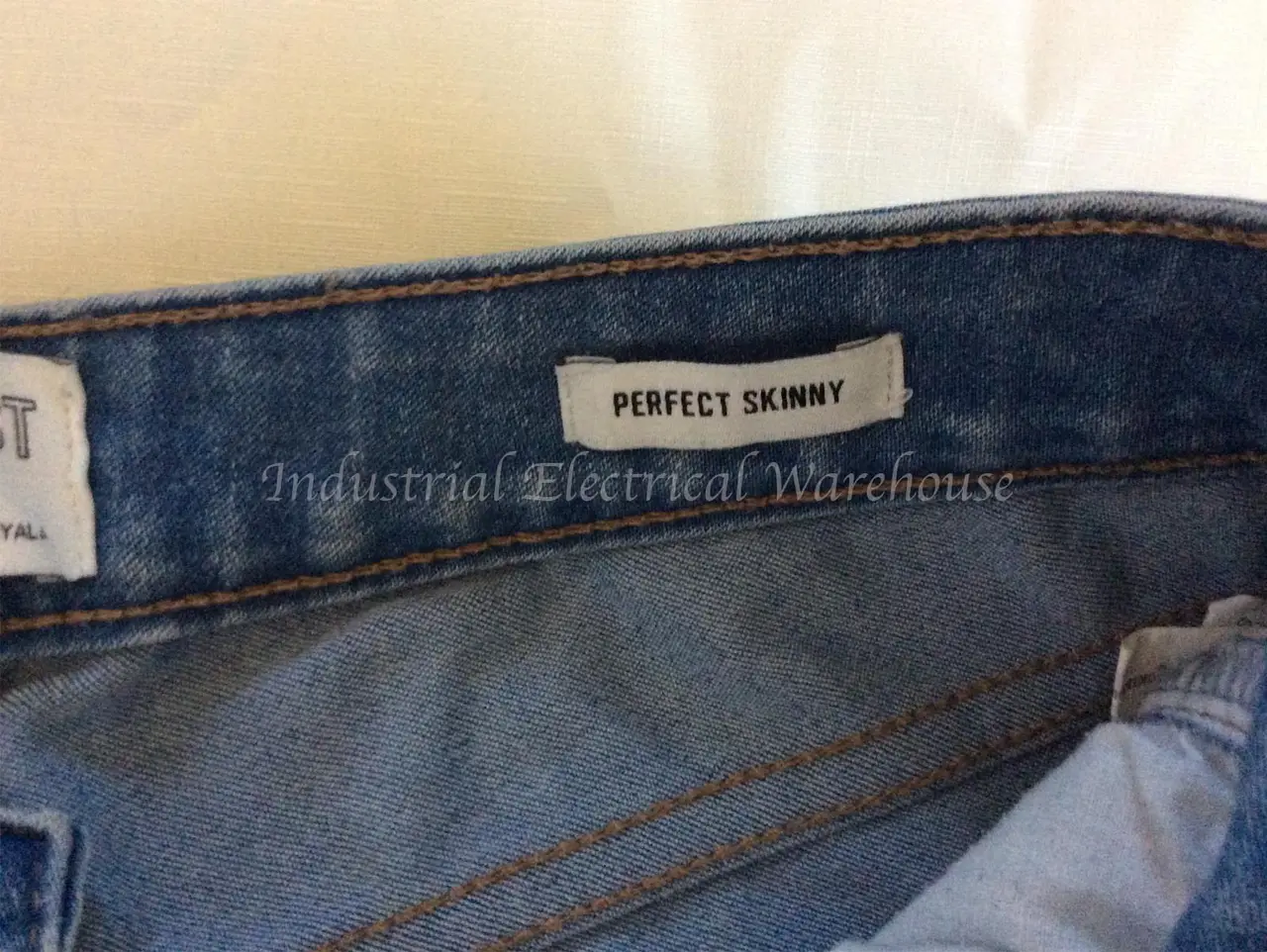William Rast Ladies Denim Perfect Skinny Jeans – Size 26" – photo 3