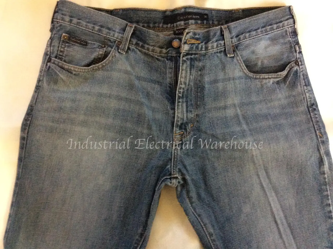 Calvin Klein Jeans Mens Boot Cut Denim Jeans Medium Wash Blue W36 x L32 – photo 2