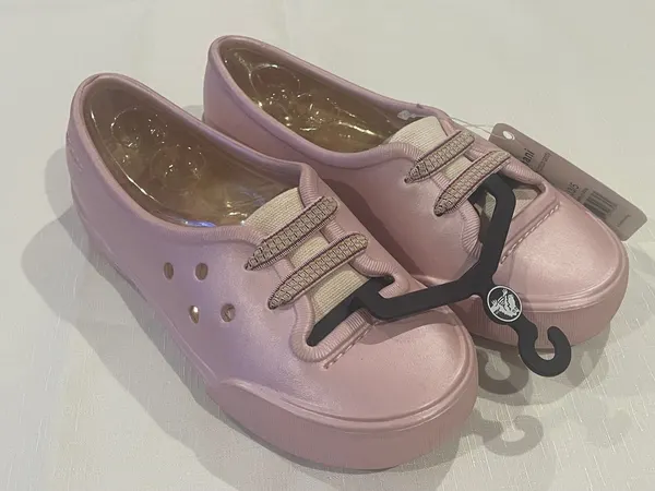 Crocs Size J 3/5 Nahani Girls Pink Cotton Candy