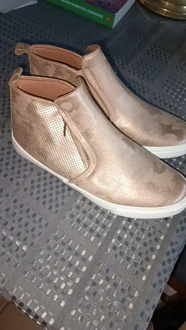 Planet shoes Sz 8 Boots