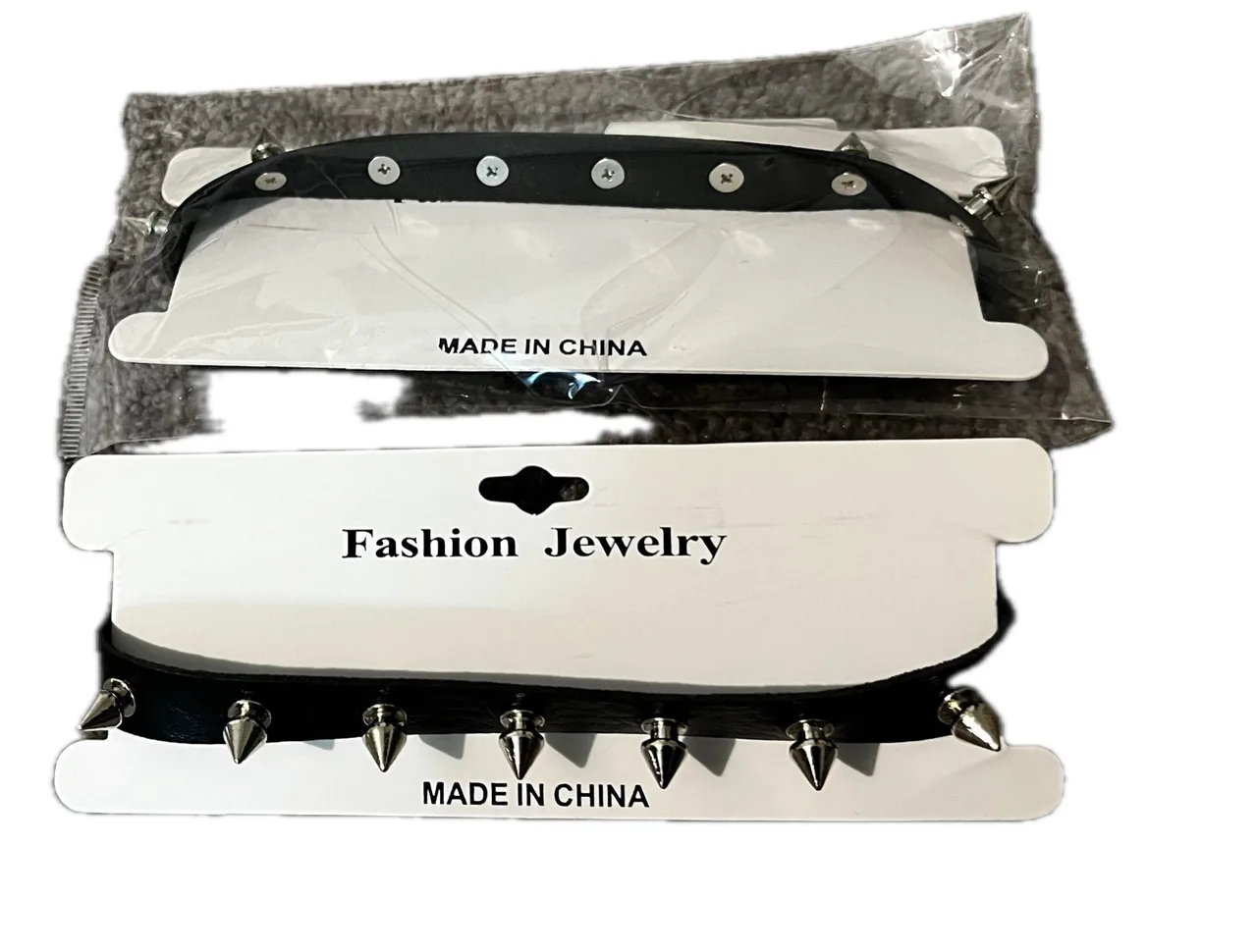 Studded neck chokers – photo 3
