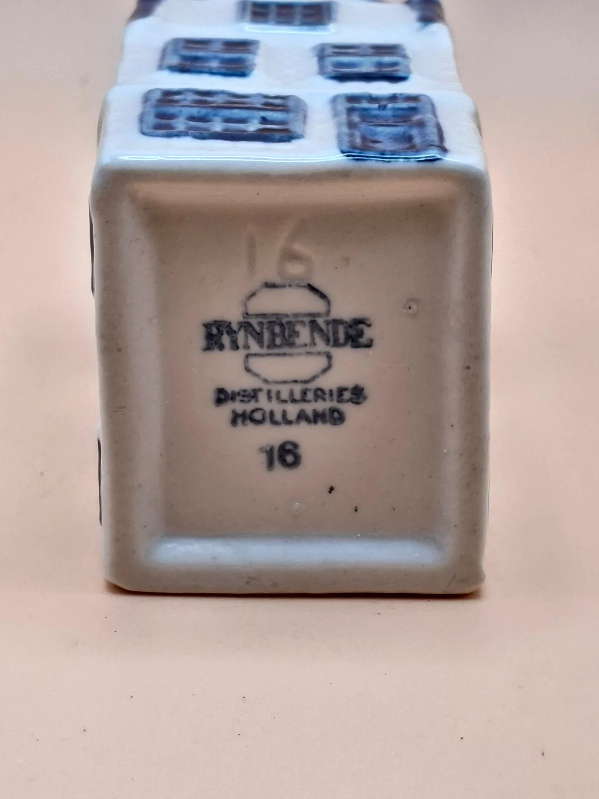 KLM House #16 Rynbende Distilleries Holland Delftware Miniature Liquid Inside – photo 4