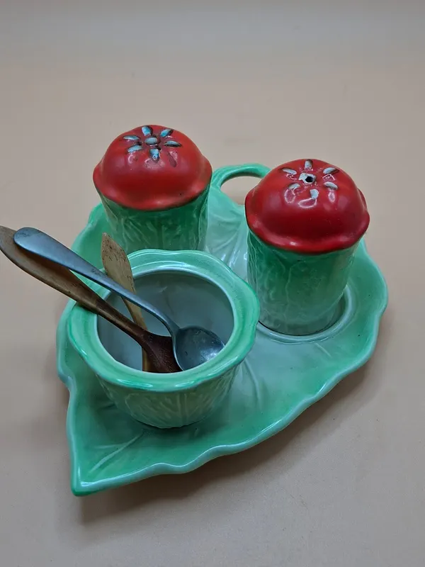 Vintage Beswick Cabbage Leaf Tomato Salt Pepper Condiment Cruet Set 238