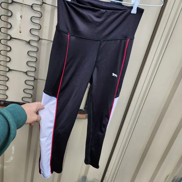 Lonsdale leggings size 10