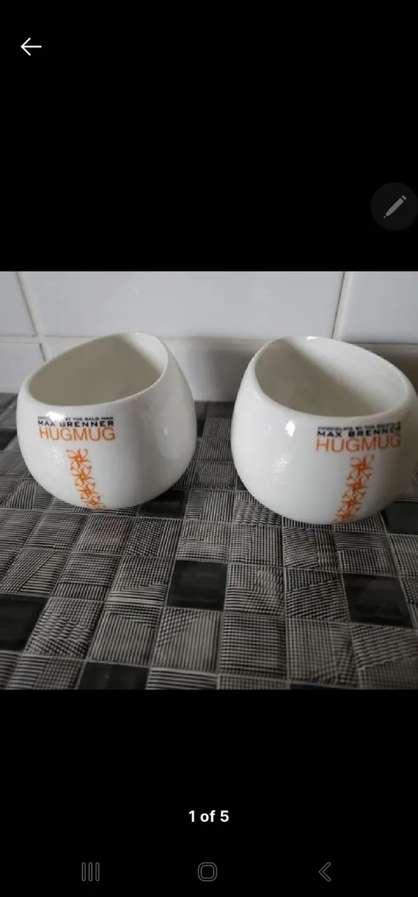 Maxi Brenner hug mugs