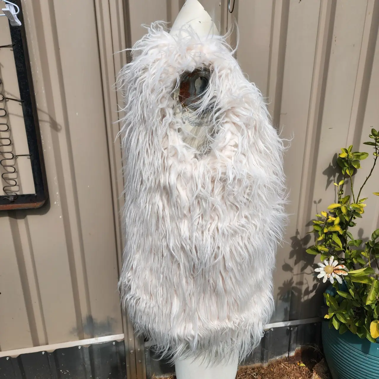 Eves sister faux fur vest size 14 – photo 2