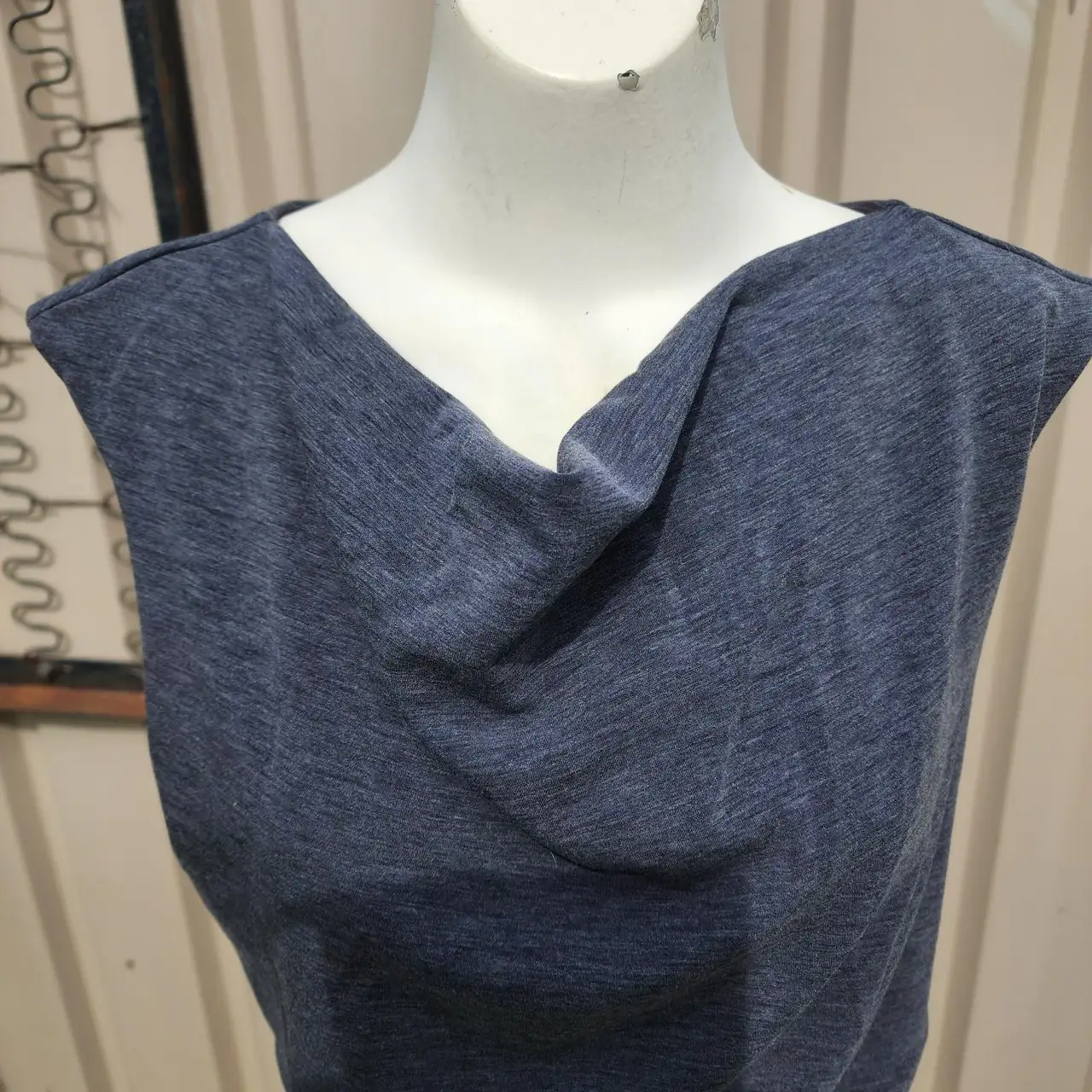White house black market top size 8 – photo 4